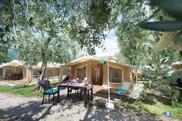 Weekend Glamping Resort San Felice del Benaco Cameră foto